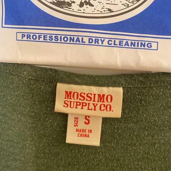 Dress - Picture 3 of 3